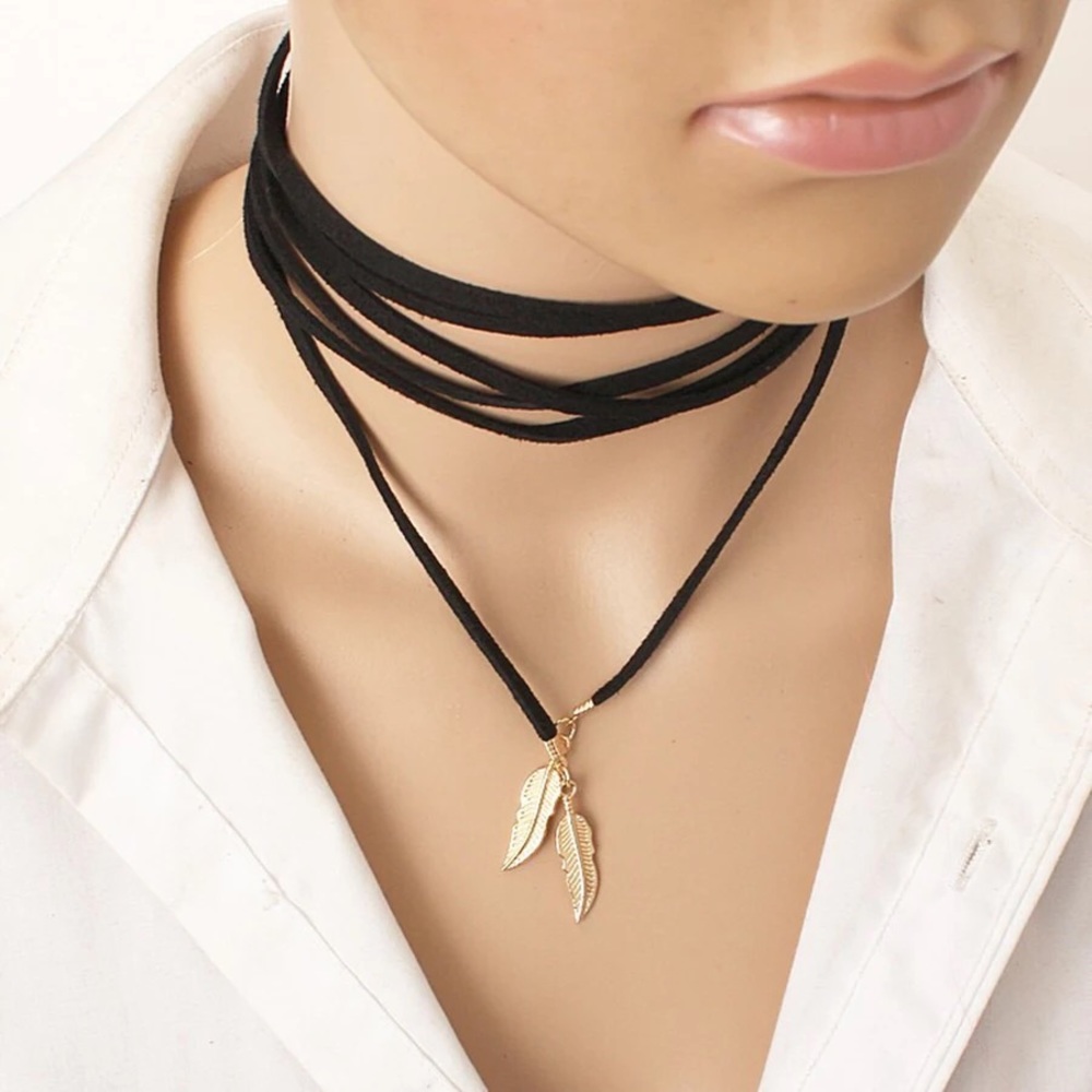 🎉 New Velvet & Gold Plated Feather Choker Necklace